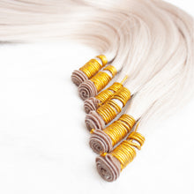 Charger l&#39;image dans la galerie, Ice Blonde Hand Tied Weft Hair Extensions #1001
