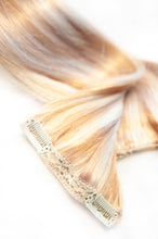 Cargar imagen en el visor de la galería, Golden Blonde Clip-In Hair Extensions #P18/22
