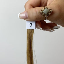 Charger et lire la vidéo dans la visionneuse de la Galerie, Light Brown Nano Bead Hair Extensions #7
